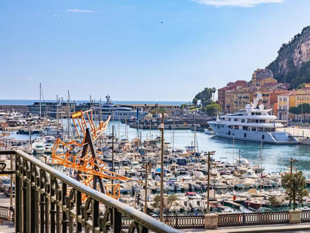 Appartement 4 pièces 140 m²