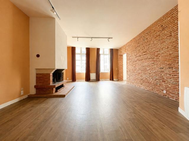 Appartement 4 pièces, 141 m² à louer à Montauban 82000