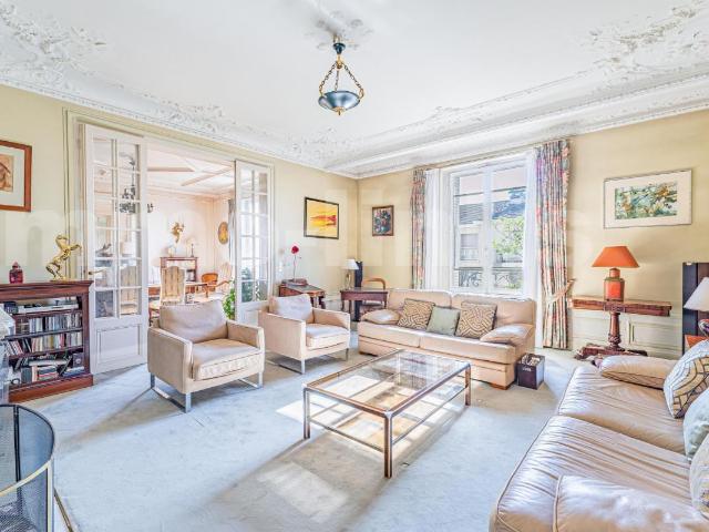 Appartement 4 pièces 142 m²