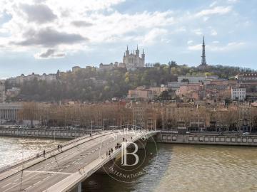 Appartement 4 pièces 144 m²