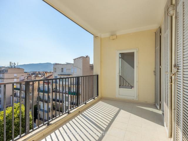 Appartement 4 pièces 145 m²