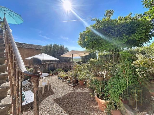 Appartement 6 pièces 151 m²