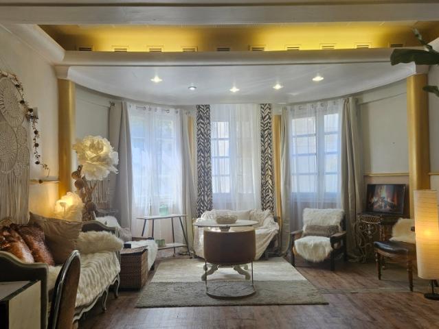 Appartement 4 pièces 153 m²