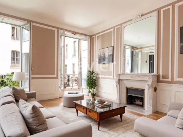 Appartement 4 pièces 155 m²