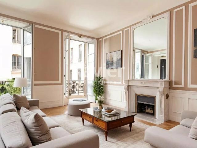 Appartement 4 pièces 155 m²