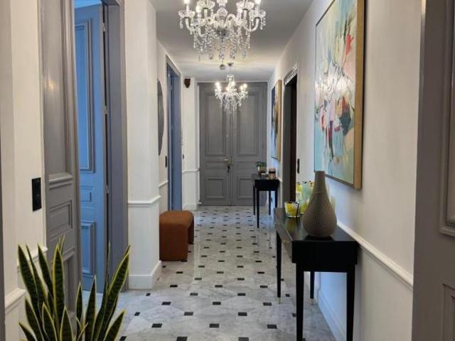 Appartement 4 pièces 157 m²