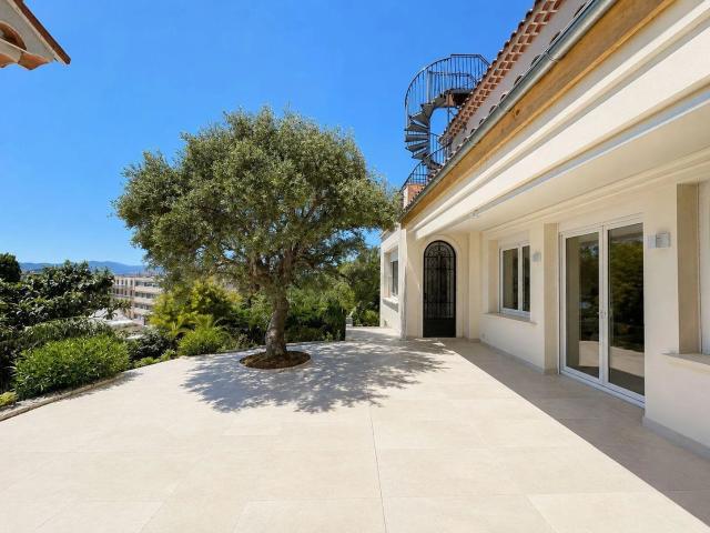 Appartement 4 pièces 157 m²