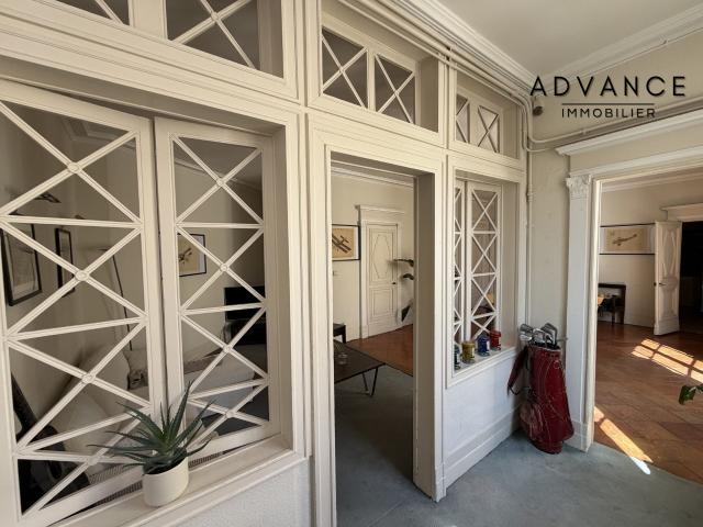 Appartement 4 pièces 157 m²