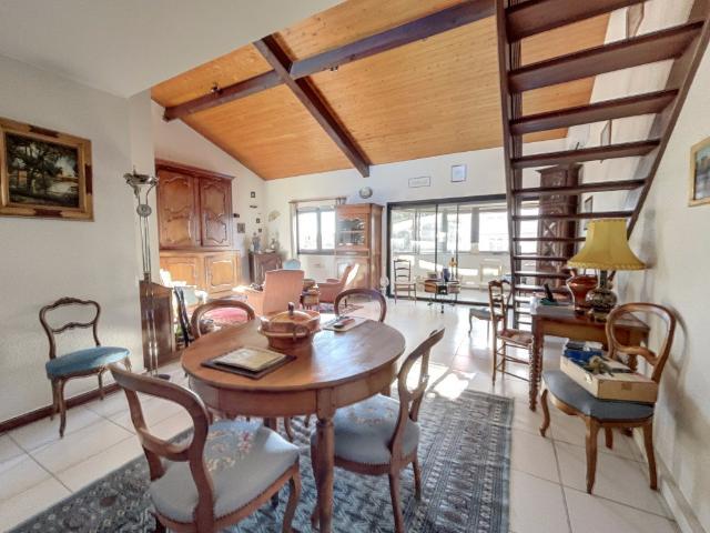 Appartement 4 pièces 158 m²