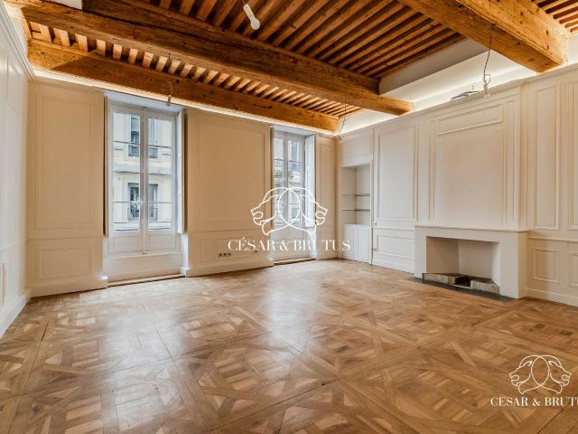 Appartement 4 pièces 159 m²