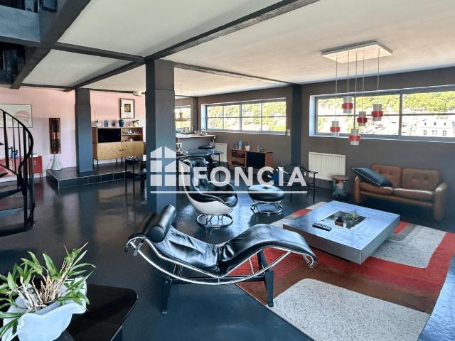 Appartement 4 pièces 161 m²