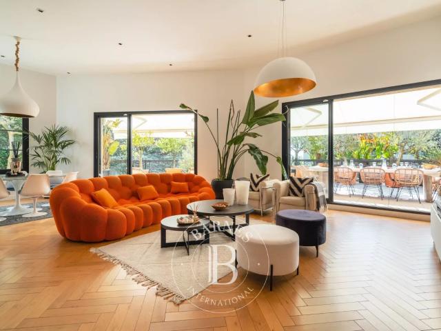 Appartement 4 pièces 166 m²
