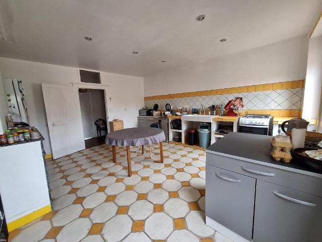 Appartement 4 pièces 166 m²
