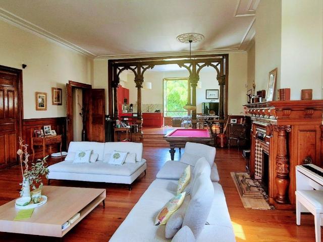 Appartement 4 pièces 177 m²
