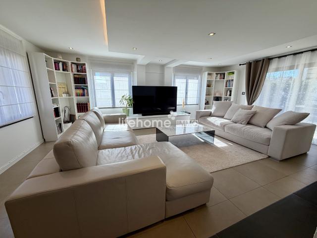 Appartement 4 pièces 179 m²