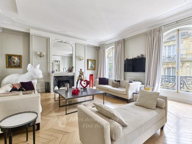 Appartement 4 pièces 181 m²