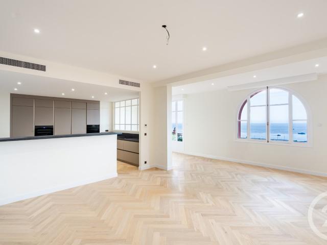 Appartement 4 pièces 190 m²