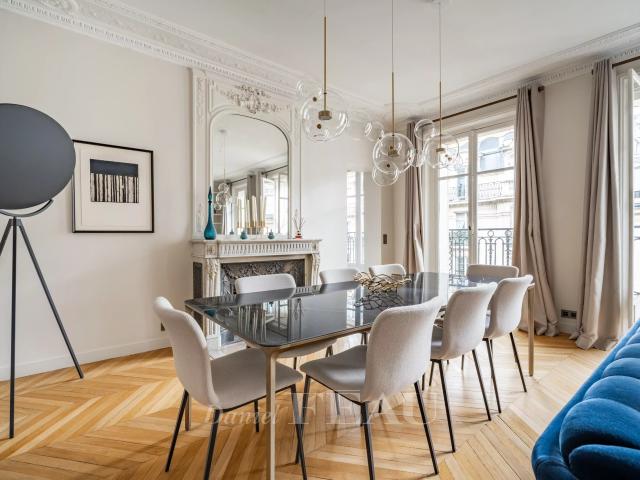 Appartement 4 pièces 201 m²