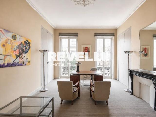 Appartement 4 pièces 213 m²