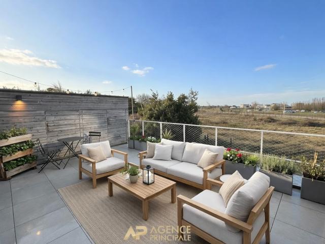 Appartement 4 pièces / Terrasse / Parking / Cave proche mer La Rochelle