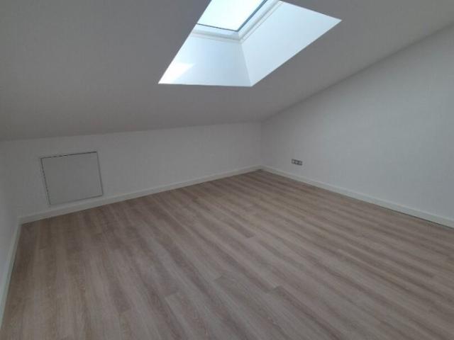 Appartement 4 pièces à Glatigny FR