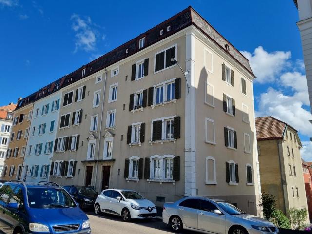 Appartement 4 pièces à louer à La Chaux de Fonds Flatfox