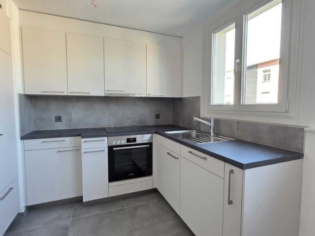 Appartement 4 pièces à louer à La Chaux de Fonds Flatfox