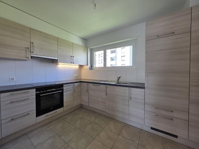 Appartement 4 pièces à louer à La Chaux de Fonds Flatfox