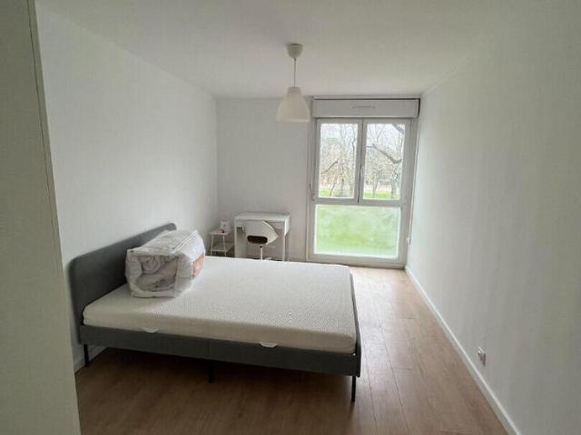 Appartement 4 pièces à louer à Mérignac Capeyron, proche commodités