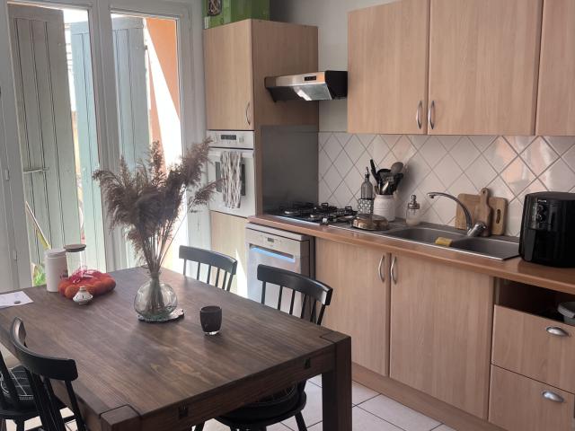 Appartement 4 pièces, à louer à Saint Paul Trois Châteaux 26130