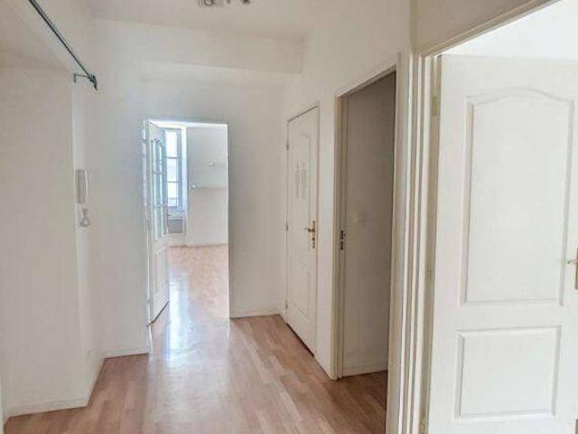 Appartement 4 pièces à louer proche des transports et des commer