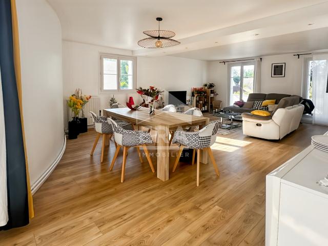 Appartement 4 pièces à vendre à Reims 81 m2, 1er étage, balcon, parking couvert