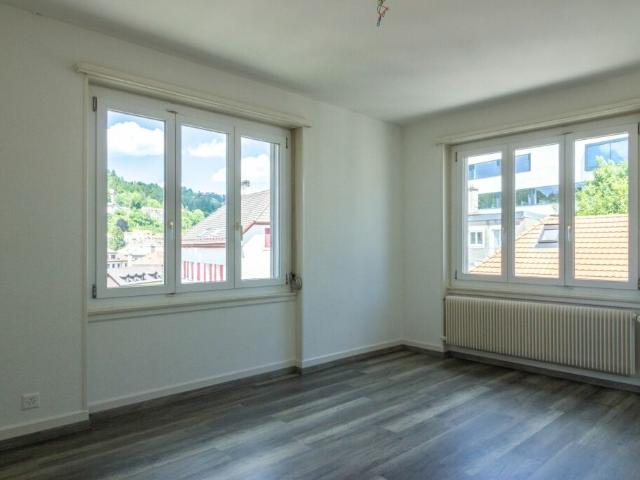 Midi 4 Appartement 4 pièces au 3ème étage