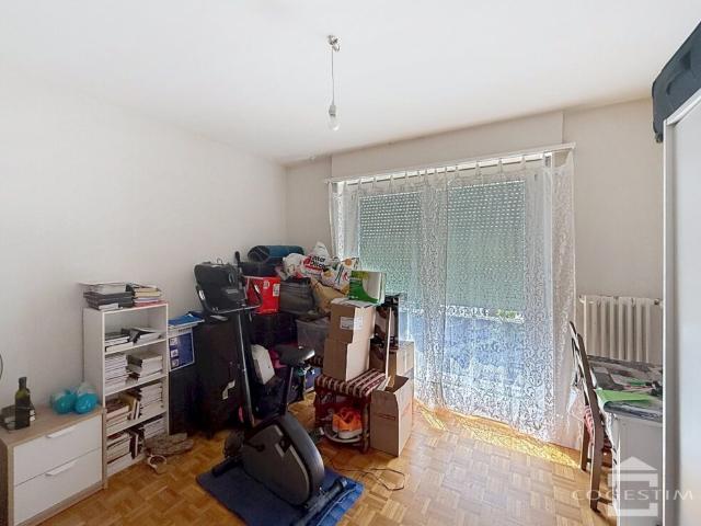 Appartement 4 pièces au 3ème étage en cours de rénovation