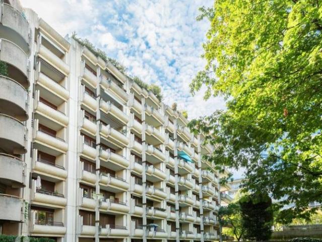 Appartement 4 pièces avec grand balcon !