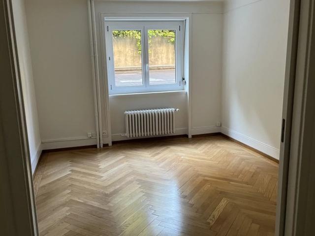 Appartement 4 pièces avec poste de concierge Comptoir Immobilier