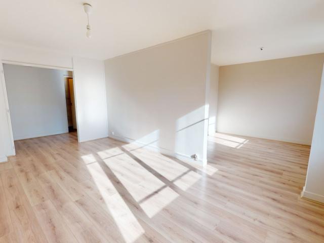 Appartement 4 pièces Bougival 72.15m² 1452€ à louer