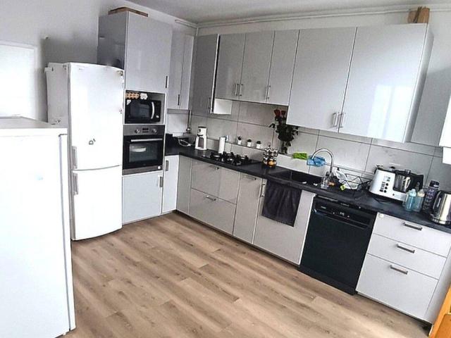 Appartement 4 pièces + cuisine