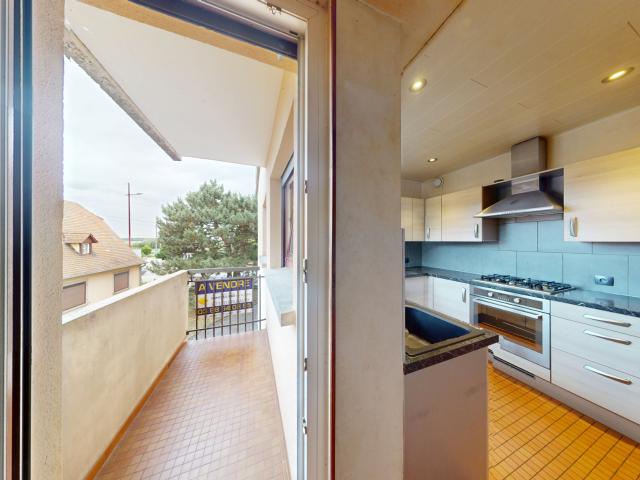 Appartement 4 pièces de 103 m2 avec garage, parking et 3 balcons Vendenheim
