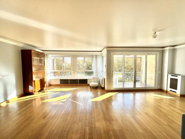 4 Pièces de 115m2 + Balcon 6m2 + Cave + Box en sus