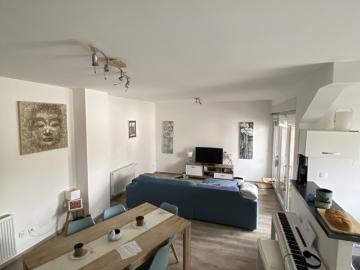 Appartement 4 pièces en triplex avec balcon et garage Dupp