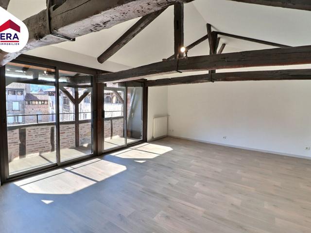 Appartement 4 pièces en centre ville de Figeac