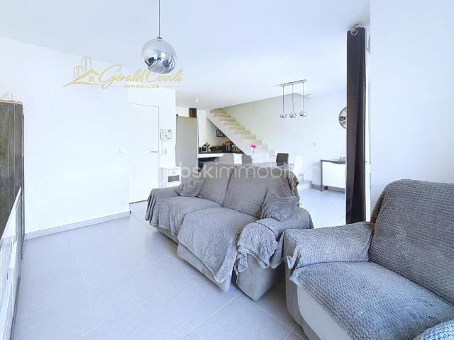 APPARTEMENT 4 PIECES EN DUPLEX DE 83M² / DOUBLE GARAGE
