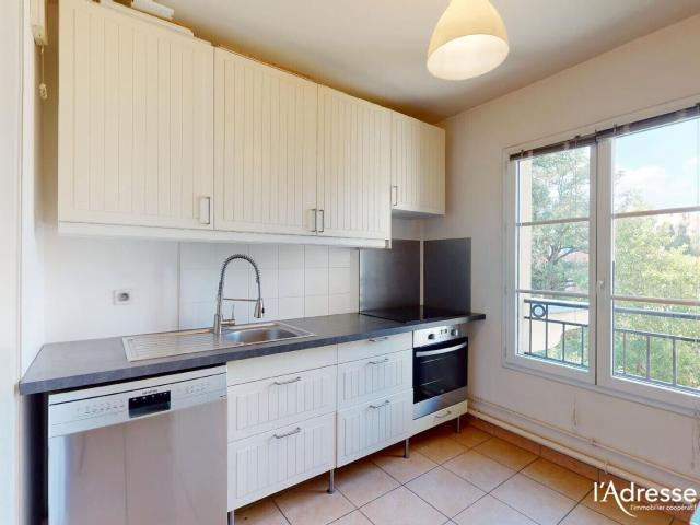 Appartement 4 pièces Le Plessis Robinson 88.15m² 1850€ à louer l'Adresse