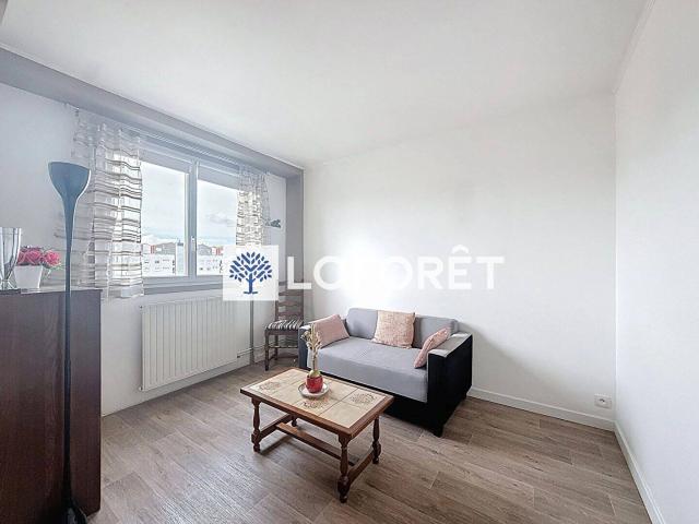 Appartement 4 pièces lumineux situé au dernier étage à Poissy