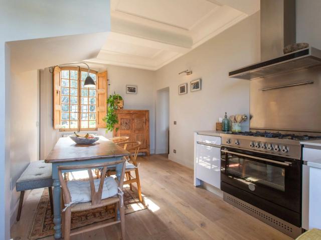 Appartement 4 pieces plein de charme, terrasse et jardin pri. 89m² Antibes