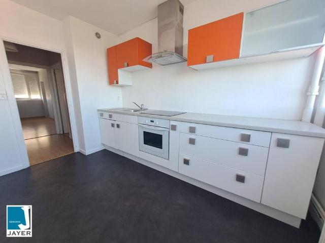 APPARTEMENT 4 PIECES QUARTIER LAENNEC