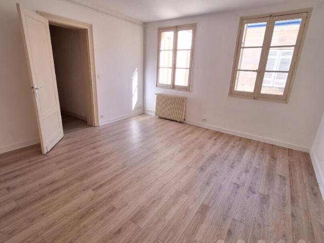 Appartement 4 pièces QUARTIER QUINCONCES