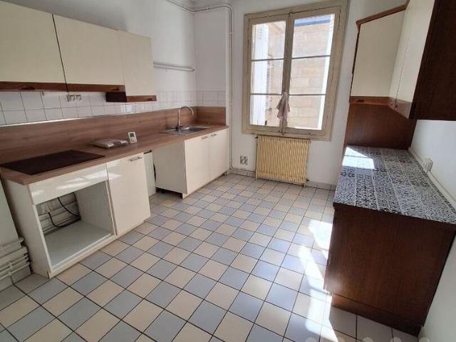 Appartement 4 pièces QUARTIER QUINCONCES