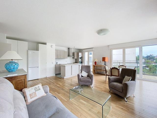 Appartement 4 pièces Saint Germain en Laye 91.45m² 2480€ à louer